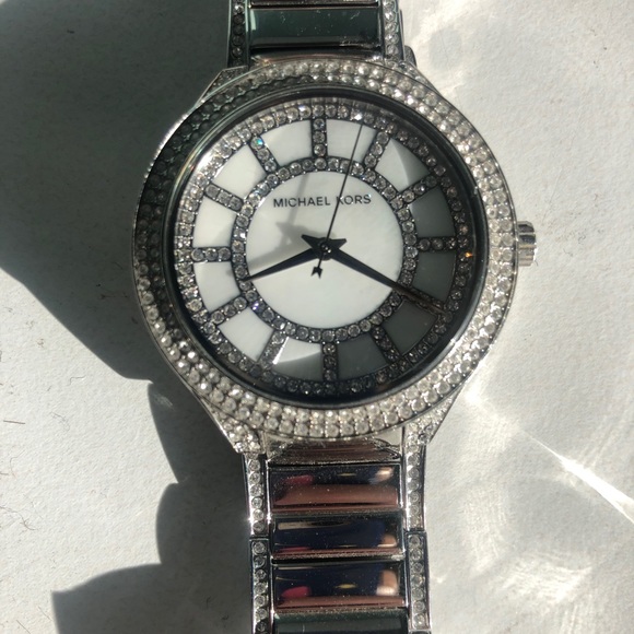 Michael Kors Watch - Picture 3 of 4